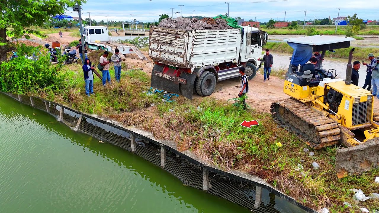 O.M.G Stay Alert Processing Landfill Task! Using Dozer Pushing Soil Into Field Village & Dump Truck 
