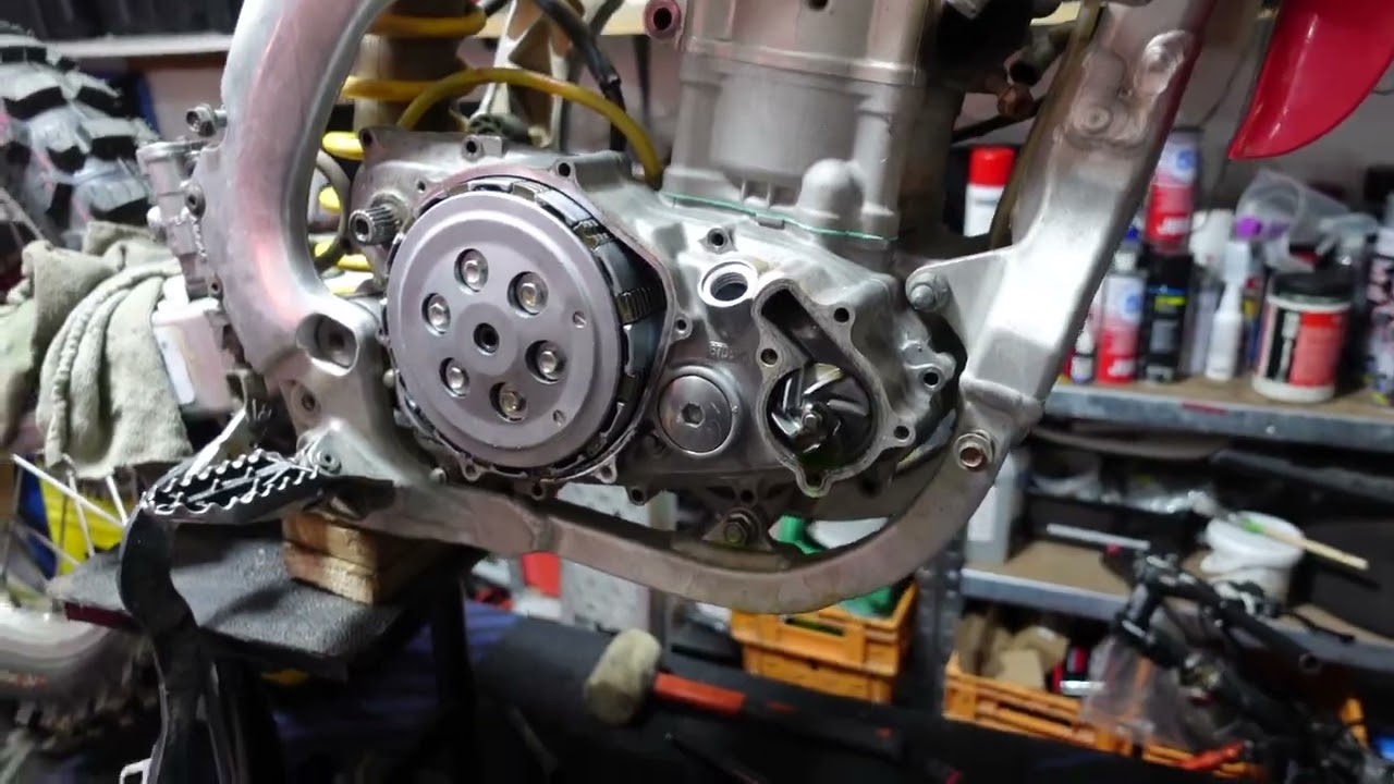 Autopsie du monstre !!! Début de la révision pour le 450 CRF Honda 😋😀