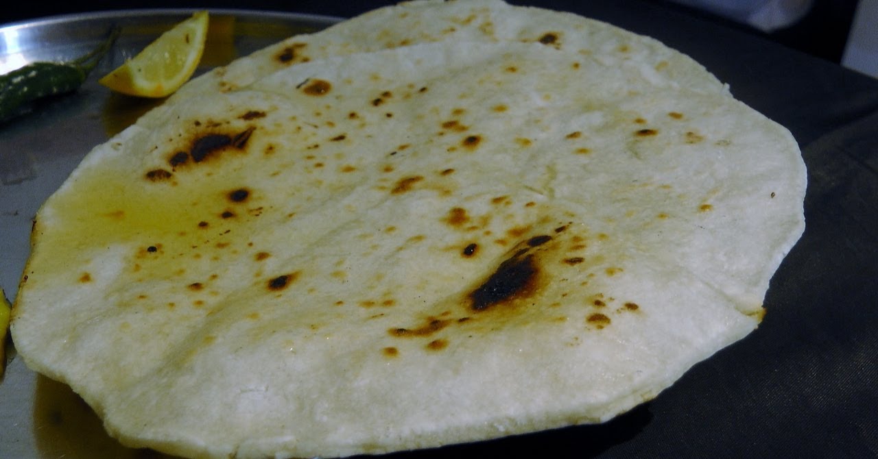 Tandlachi bhakri (Rice Roti)