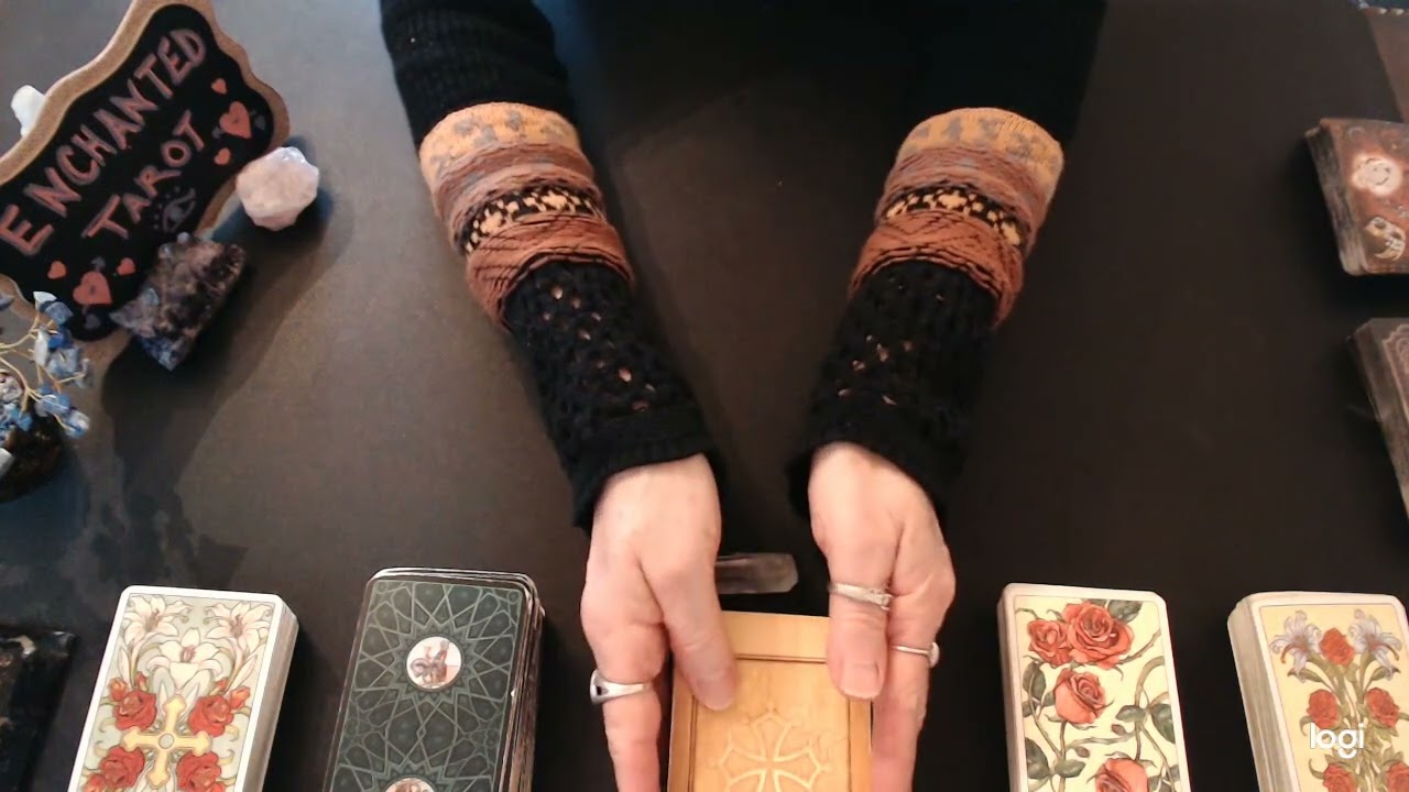 Как я это делаю? 🤔 Объяснение моих гаданий на Таро... 🔮📖