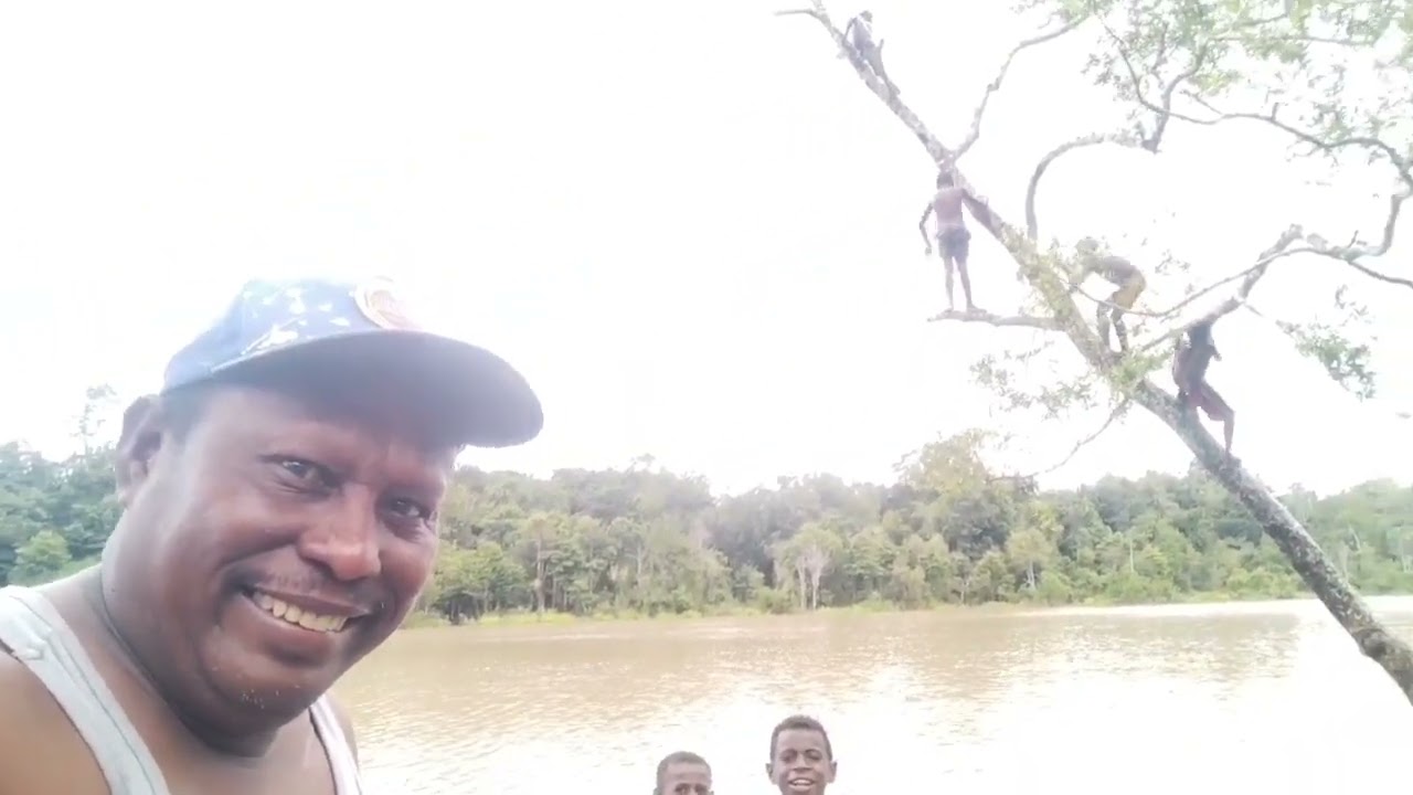 Anak-anak Tepi Sungai Neneramat