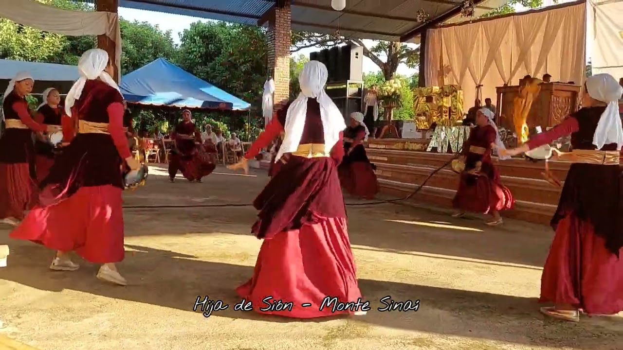 @FernelMonroyTV  porque soy un sacerdote, con el arca al hombro (danza)