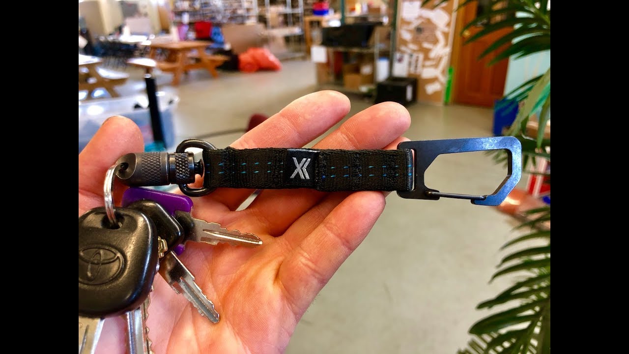 LIVE: Trayvax link keychain