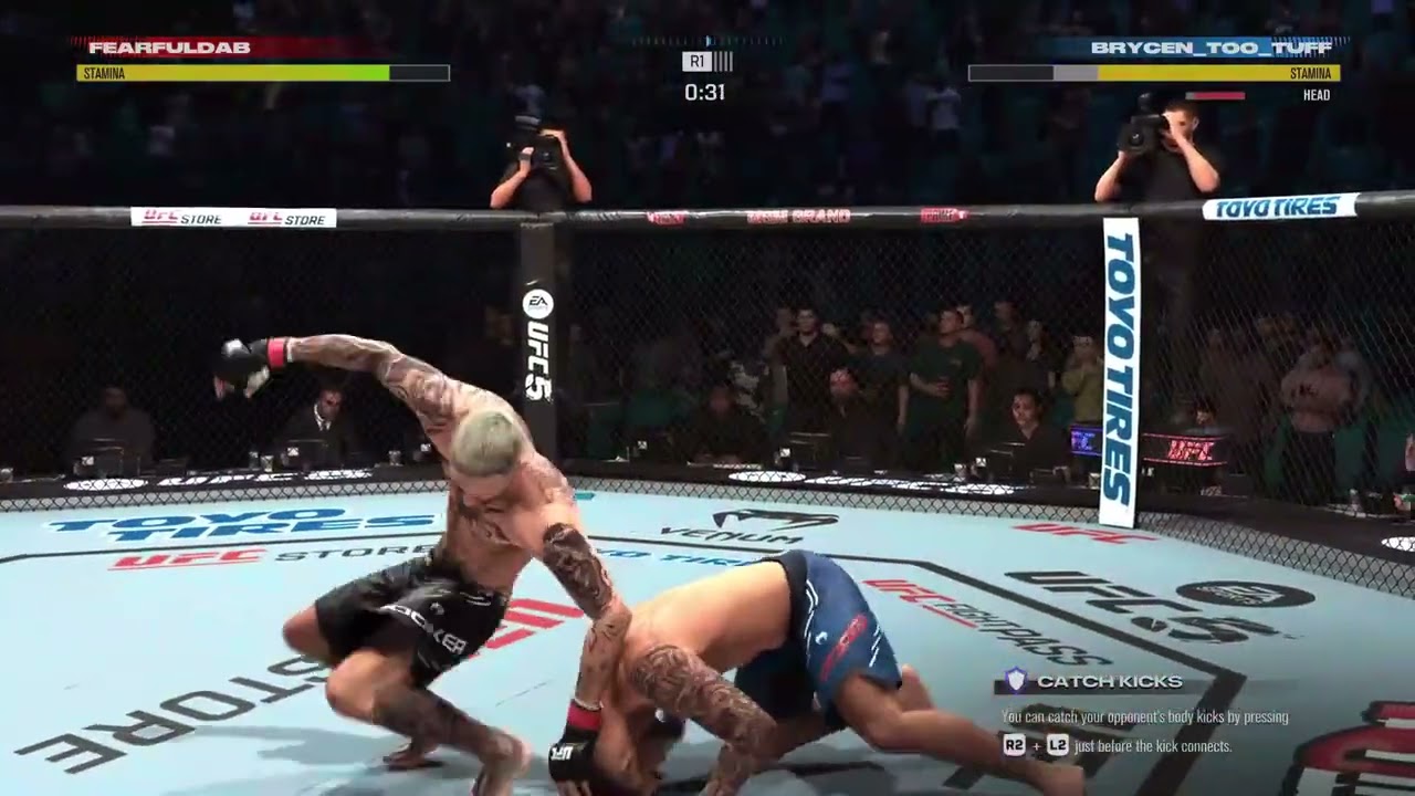 Weird animation in UFC 5 (credit: accomplishedaward219)