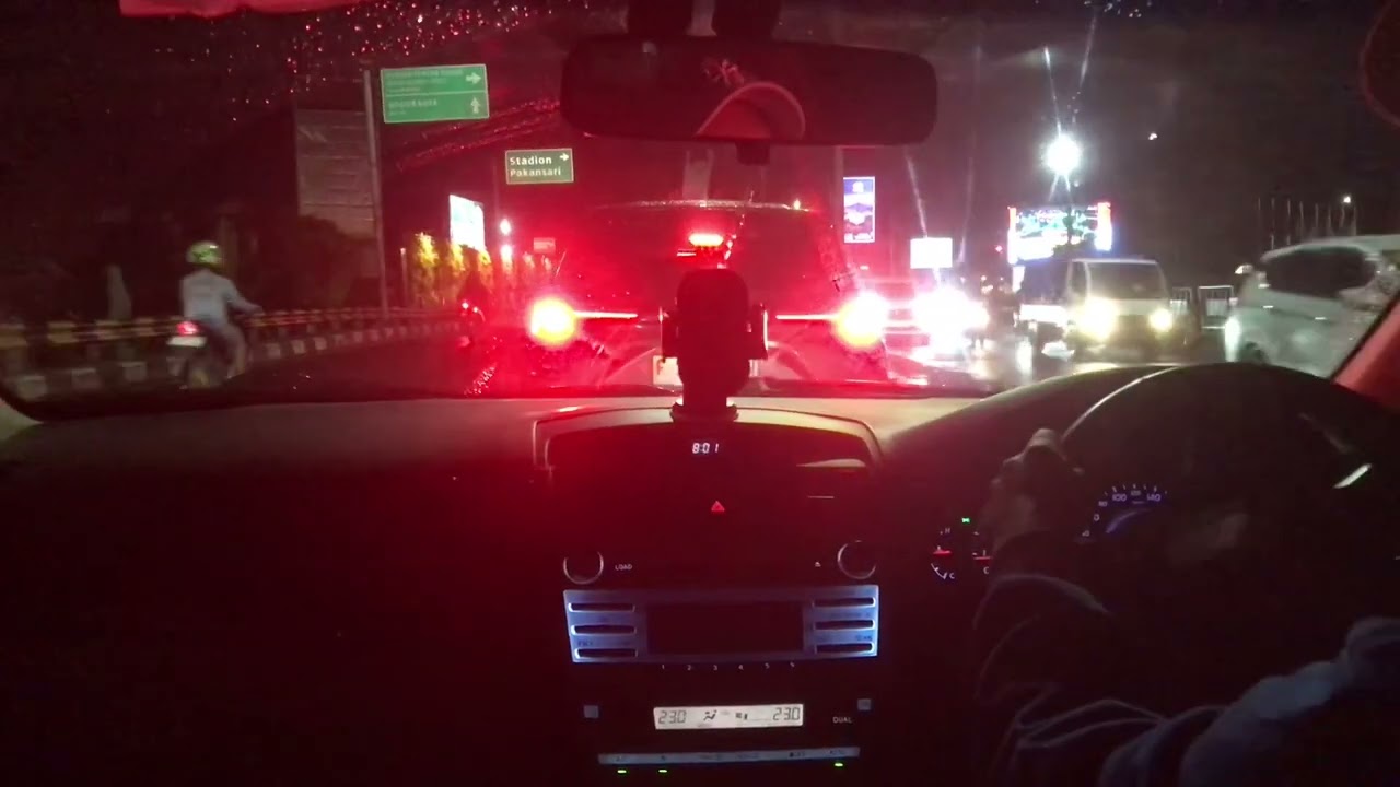 Toyota Camry 2.4V (XV40) Night Drive Even in Rain