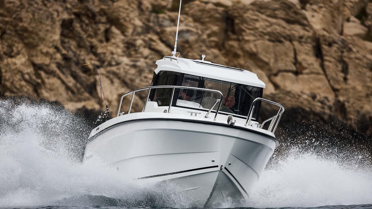 Parker 700 Pilothouse