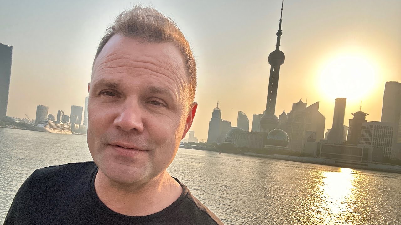 Some thoughts on China (morning walk in Shanghai)