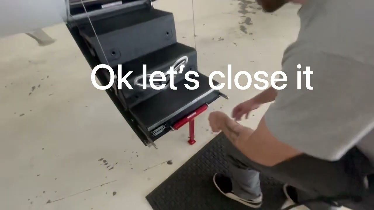 Lear 60 entry door operation #aviationlovers #privatejet #pilotlife #airplane #learjet #howto