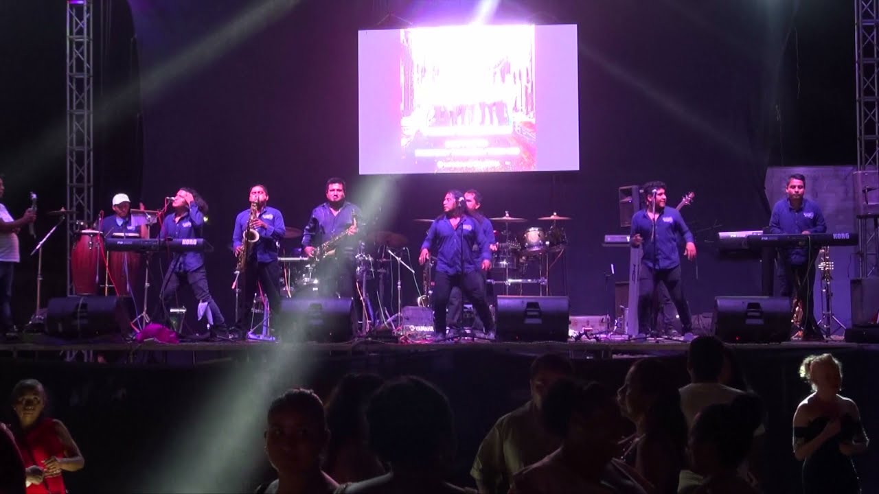 Latinos de la costa- Mix De Cumbias El Mujeriego