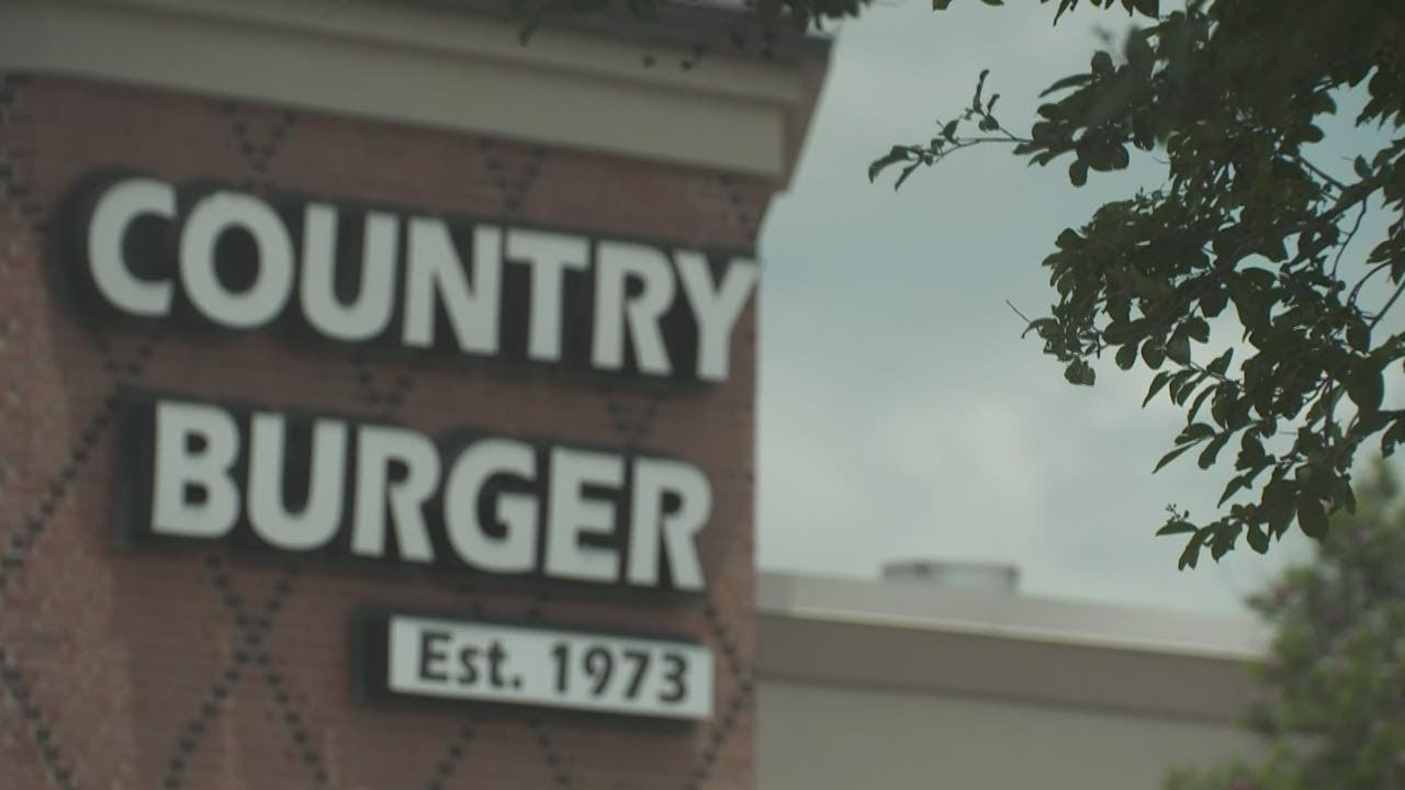 Major burger chain asks North Texas restaurant Country Burger to remove 'double-double' from menu