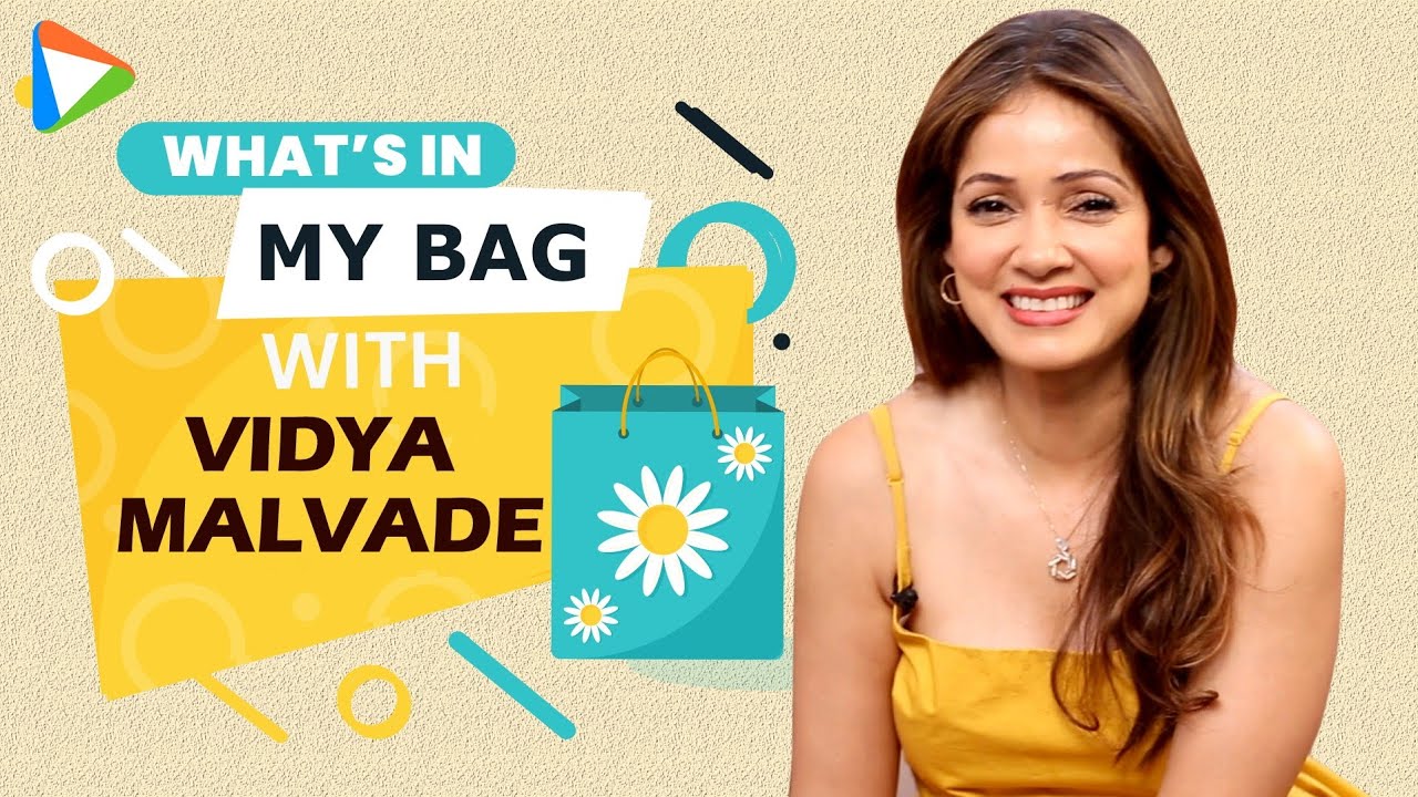 What's In My Bag With Vidya Malvade | Remembering Chak De India Days With Bollywood Hungama