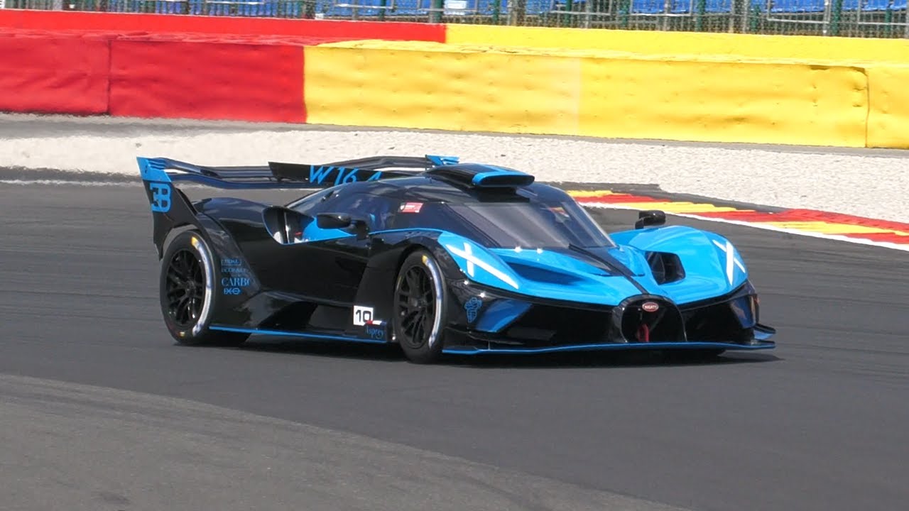 Bugatti Bolide and 7 Pagani Huayra R on action at Spa-Francorchamps 2025