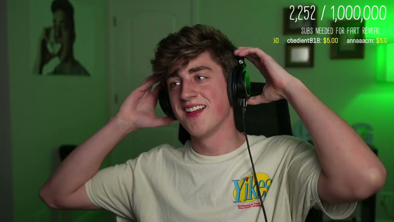Danny Gonzalez Twitch stream 2021.04.26 - chat teaches me how to play minecraft