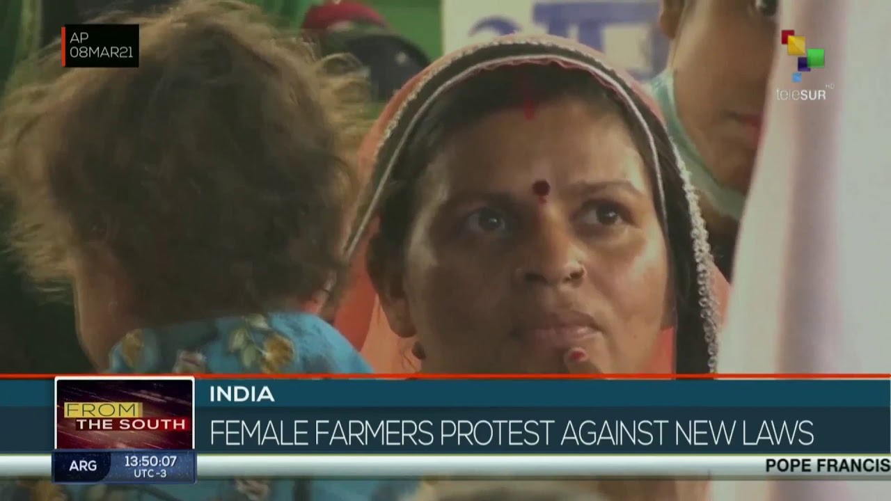 India: Female farmers protest against new laws