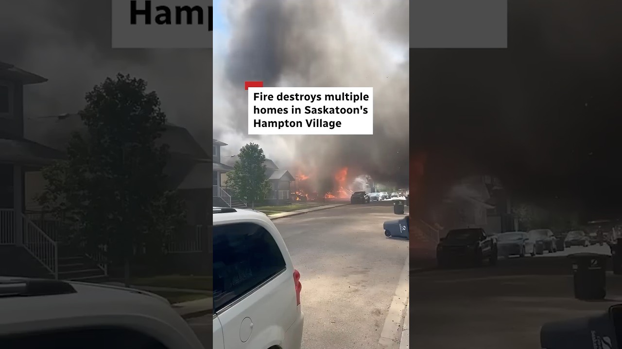 В районе Хэмптон-Виллидж в Саскатуне пожар уничтожил несколько домов.