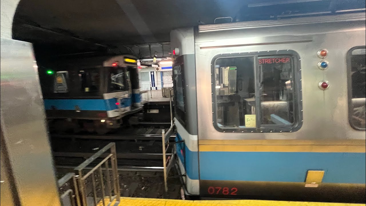 Railfanning Red,Orange,Green and Blue line Trains 🚆 ❤️🧡💚💙🚆🚌🚂