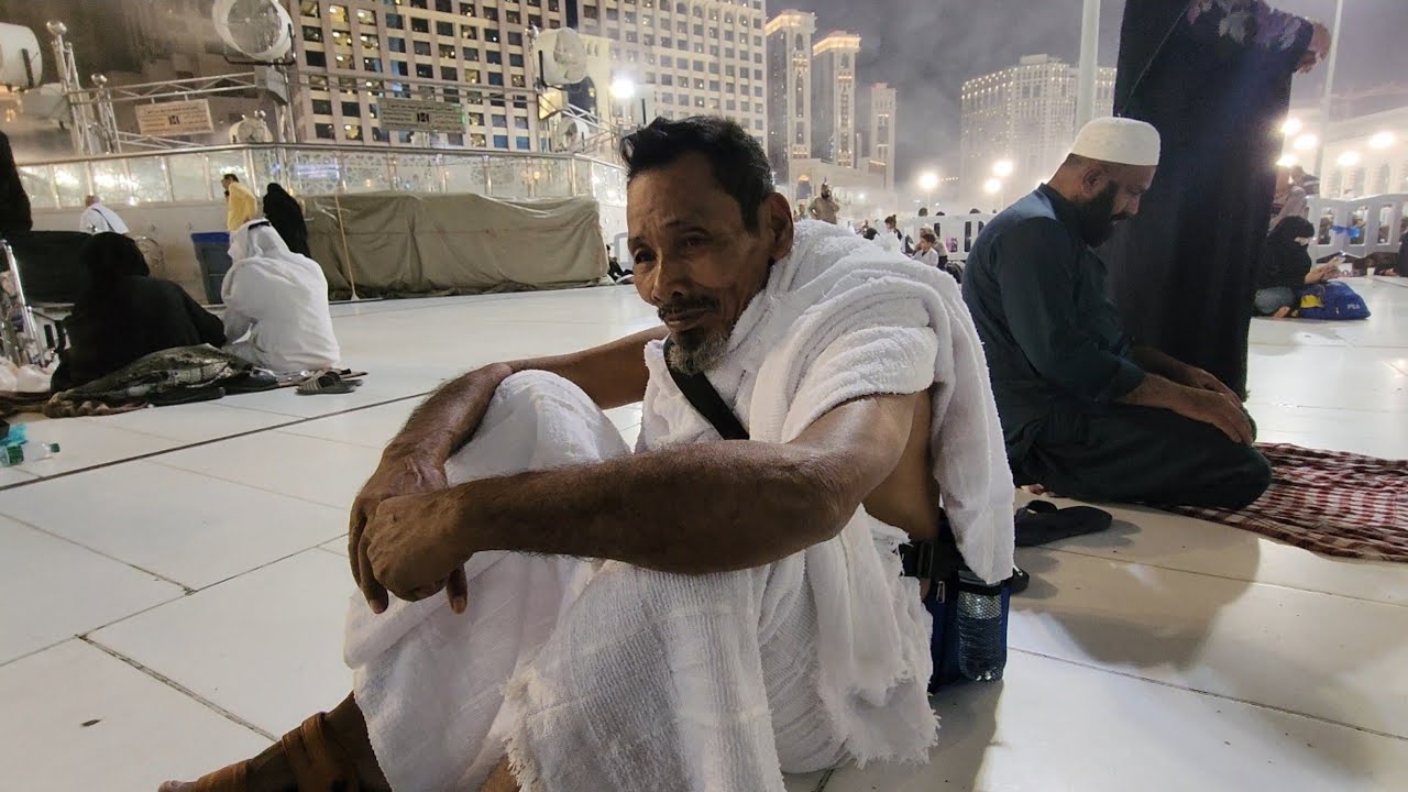 KASIAN 😢 TENGAH MALAM TERSESAT DI DALAM MASJIDIL HARAM ROMBONGAN TIDAK TAU DIMANA UMROH BLM SELESAI
