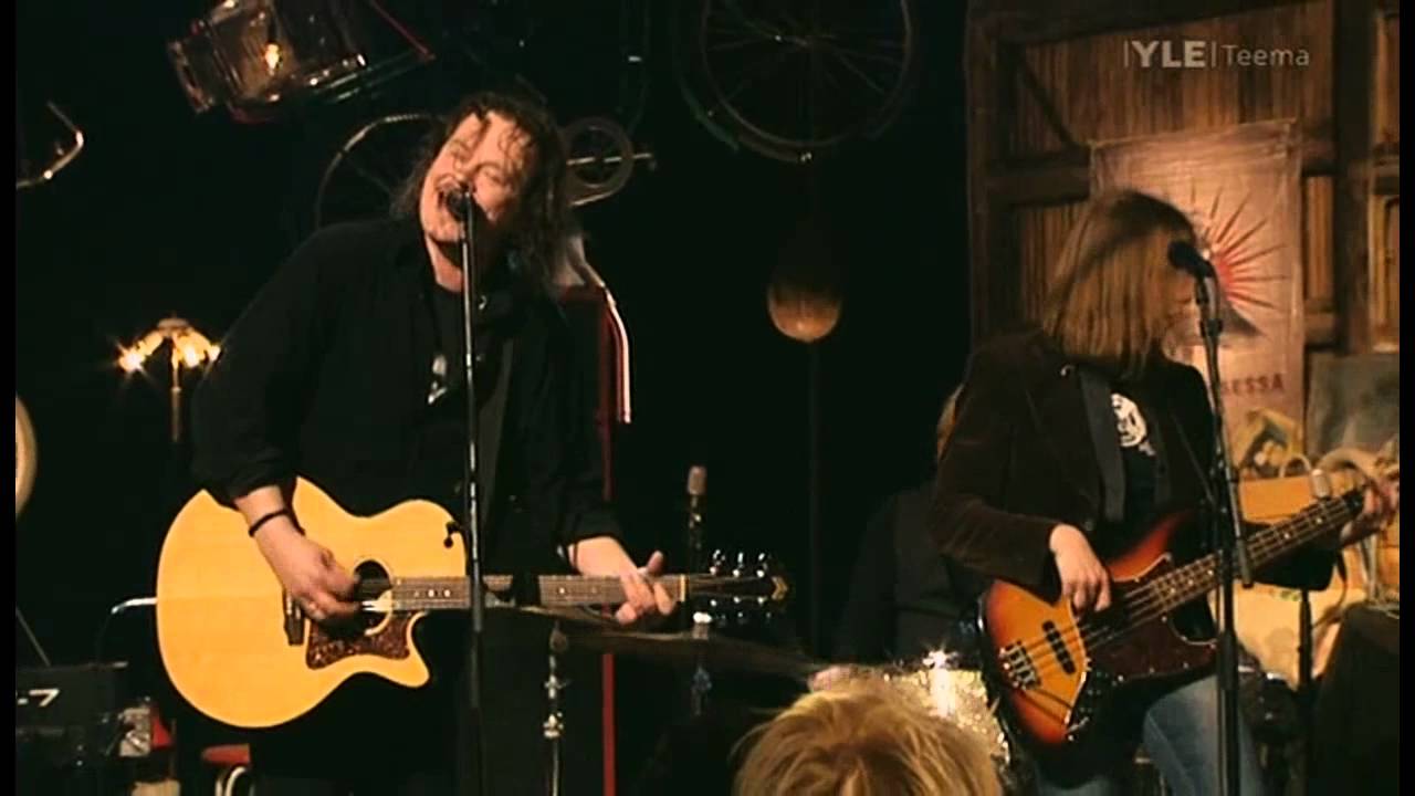 Sir Elwodin Hiljaiset Värit - Ohut kosketus (live - kosketuksessa)