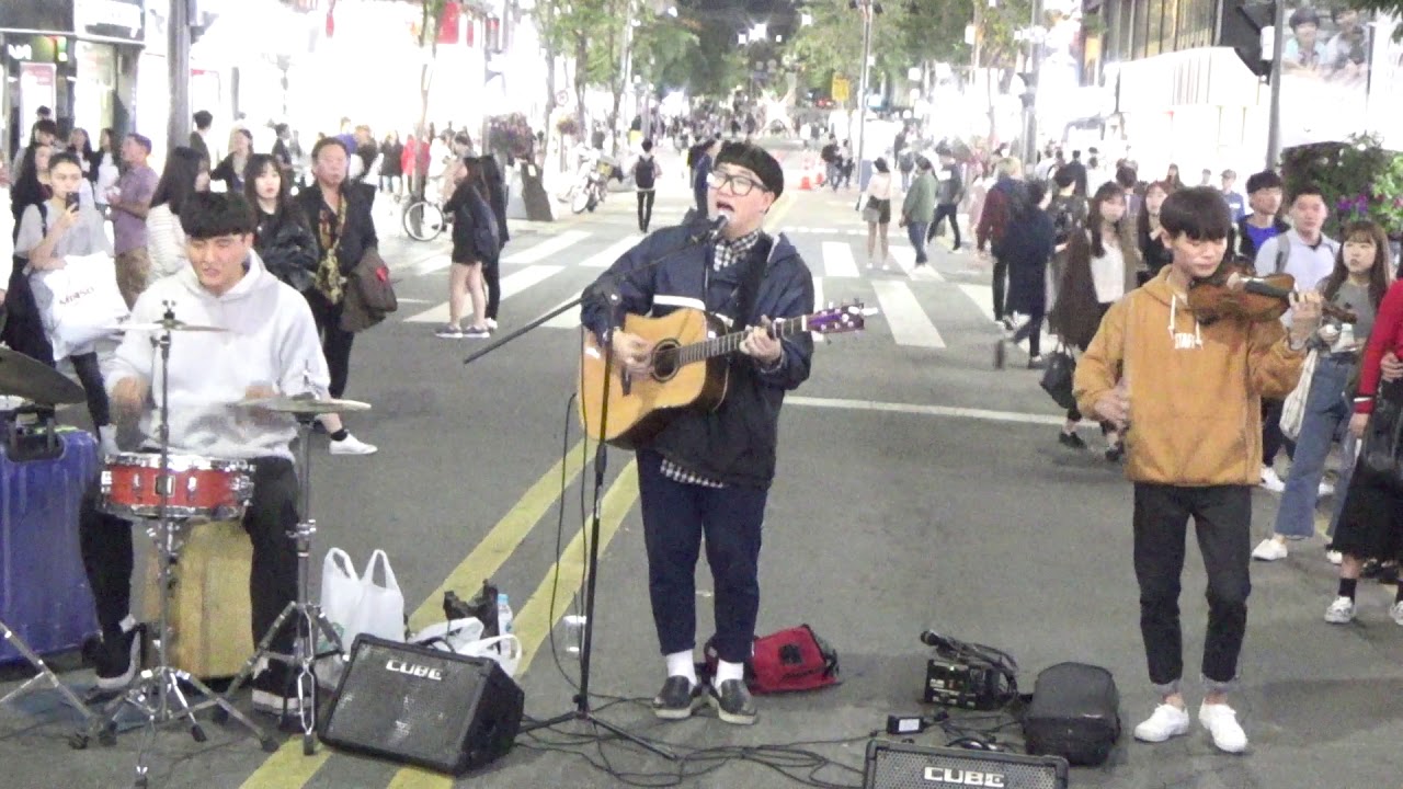 전주가 구슬피 우는바이올린 .  사랑앓이 연주 라이브 (신촌 버스킹 중)