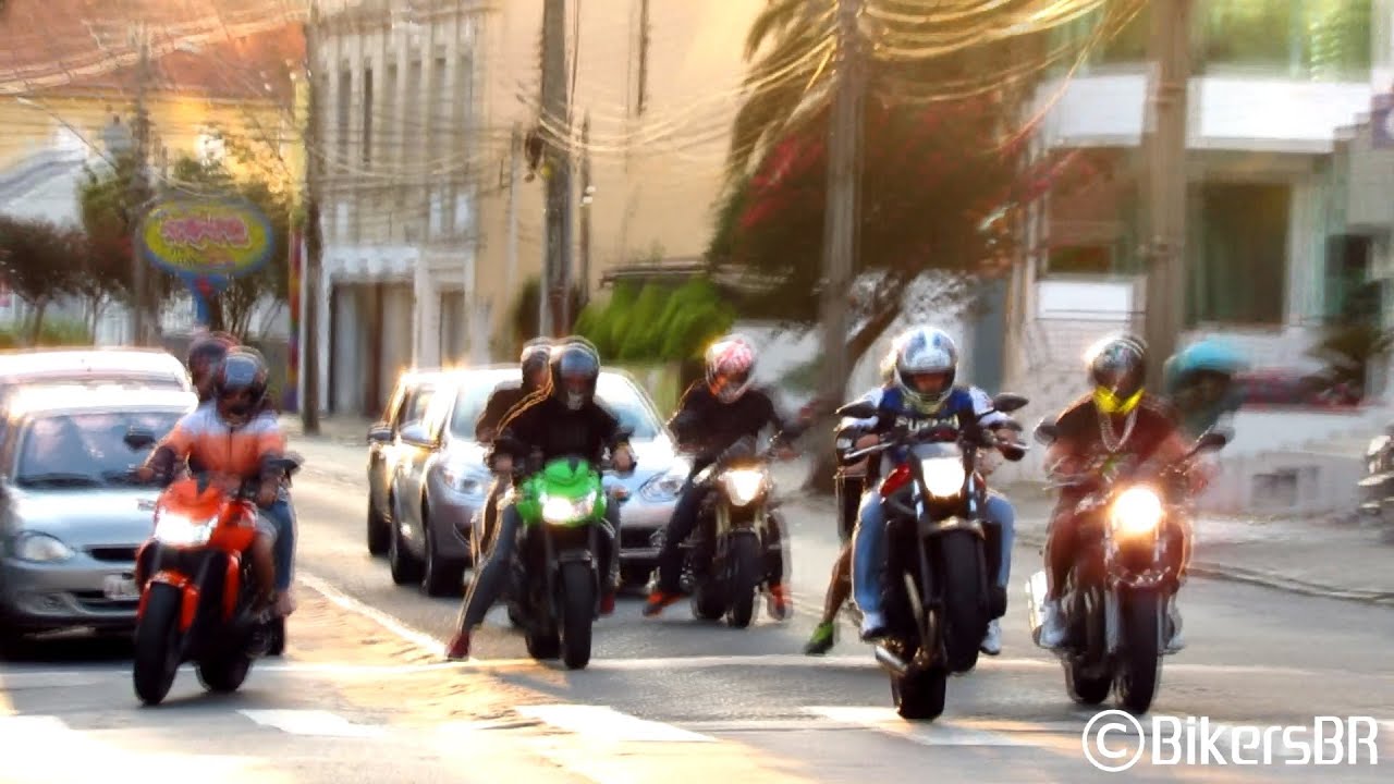 Kawasaki Z750, CB600F Hornet CB1000 GSX650F Bandit - Sounds, Accelerations and Revs!