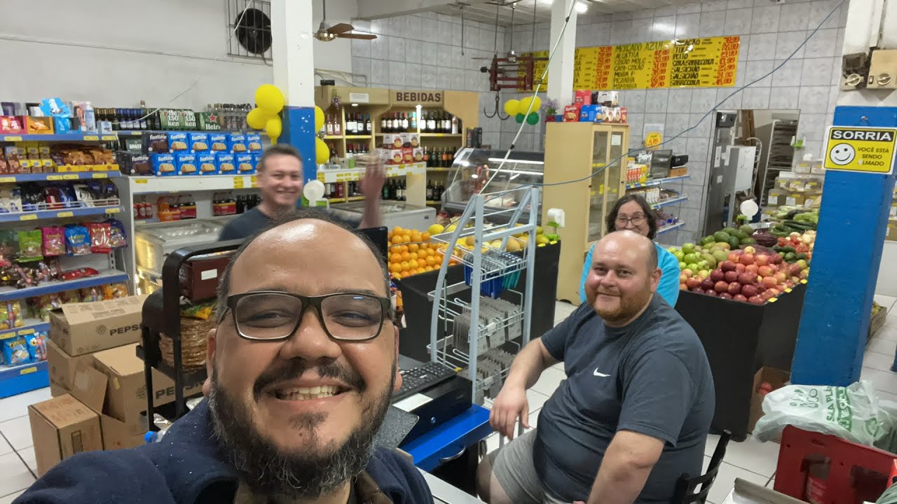 Mercadinho vendendo 229 mil de 81m2 em Porto Alegre - RS
