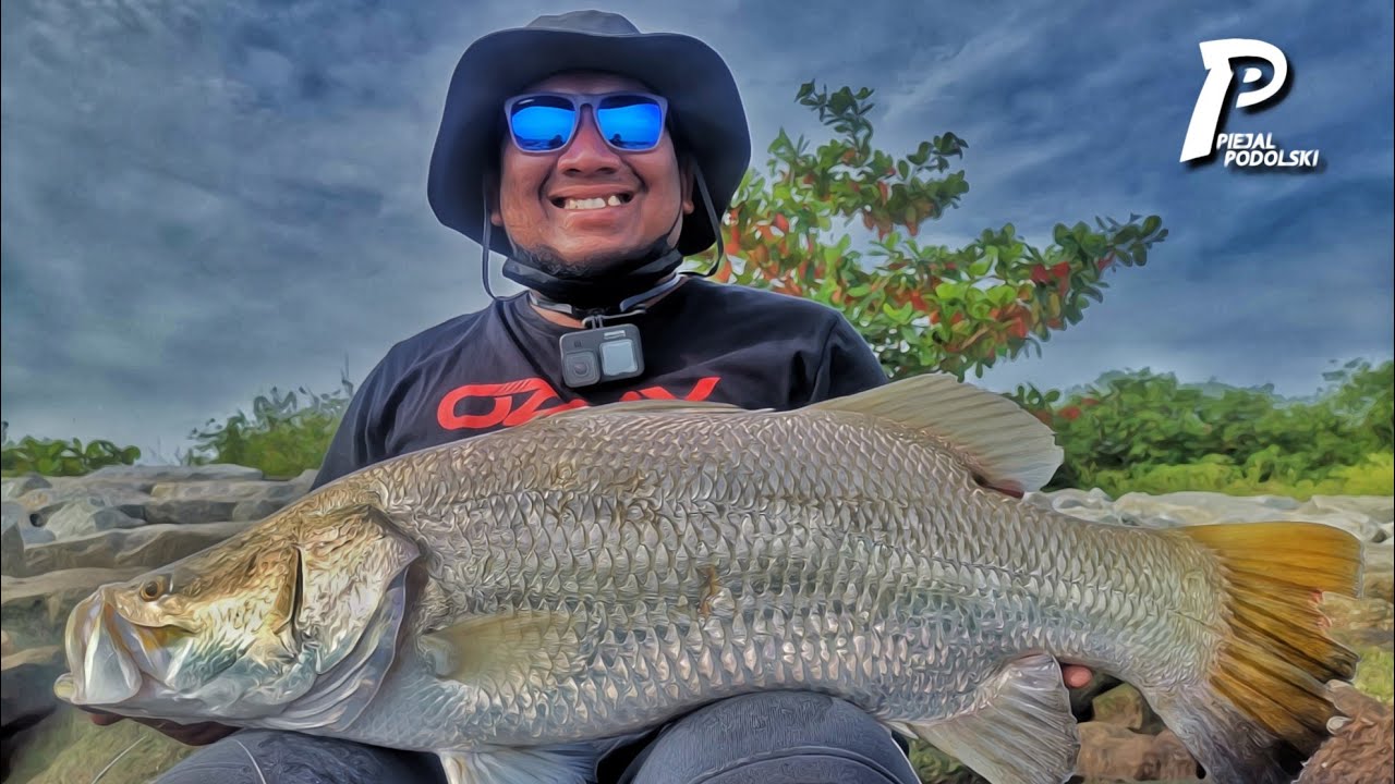 Mancing ikan SIAKAP besar di Melaka.. Tepi pantai jer!!