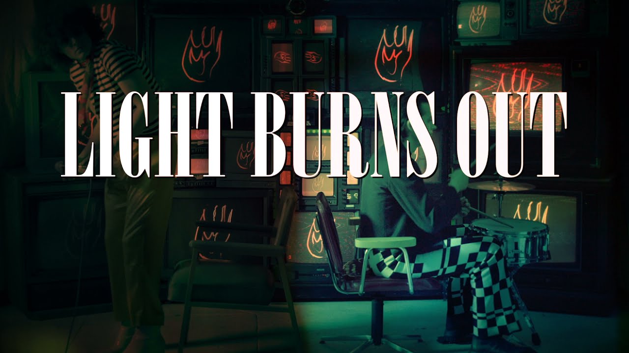 Moon Walker- Light Burns Out (Official Music Video)