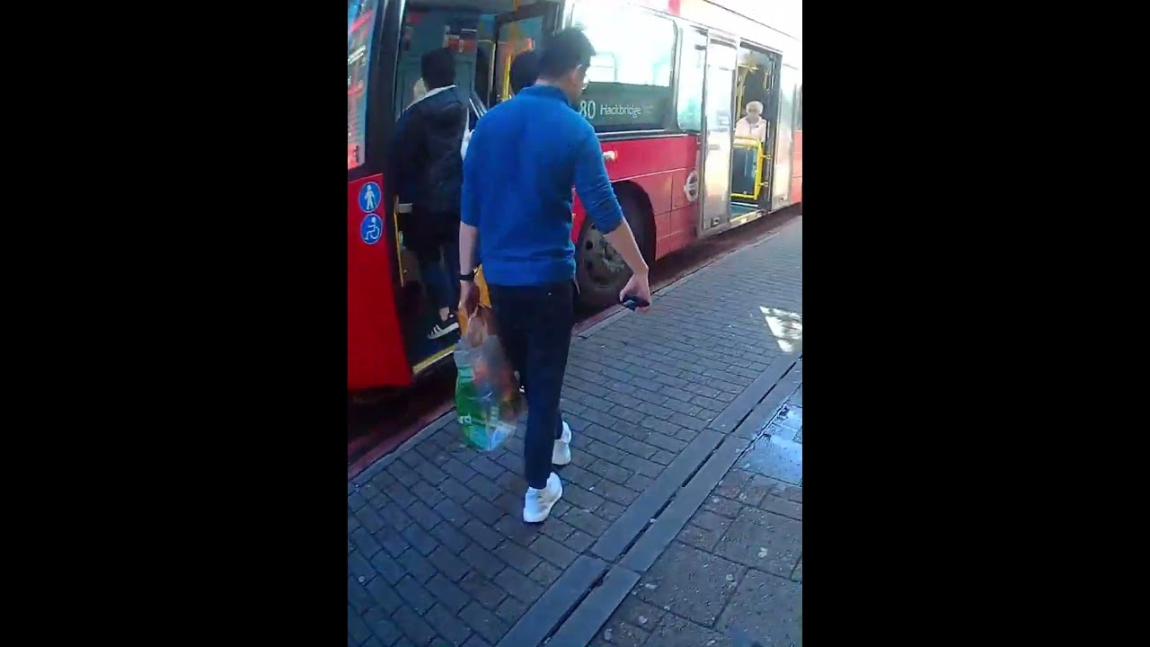 Walking in South London 🇬🇧 Bus Route at Morden Station ➡ London Underground