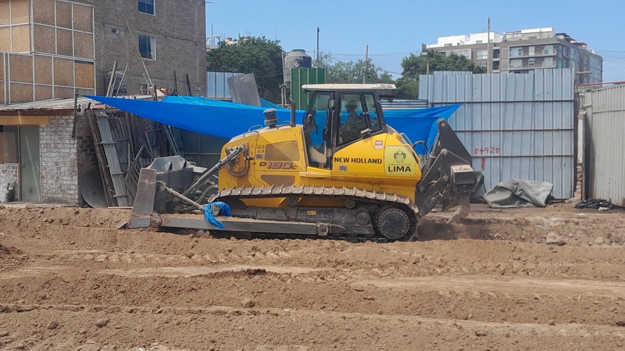 Obras para la VIA EXPRESA SUR. Pista auxiliar desde Huertos de Venegas hasta Jr.Catalino Miranda.