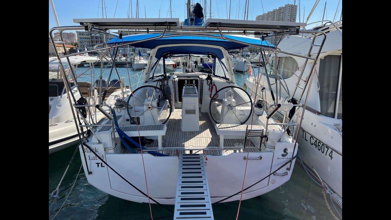 Beneteau Oceanis 35 Cruiser - 2016 for sale