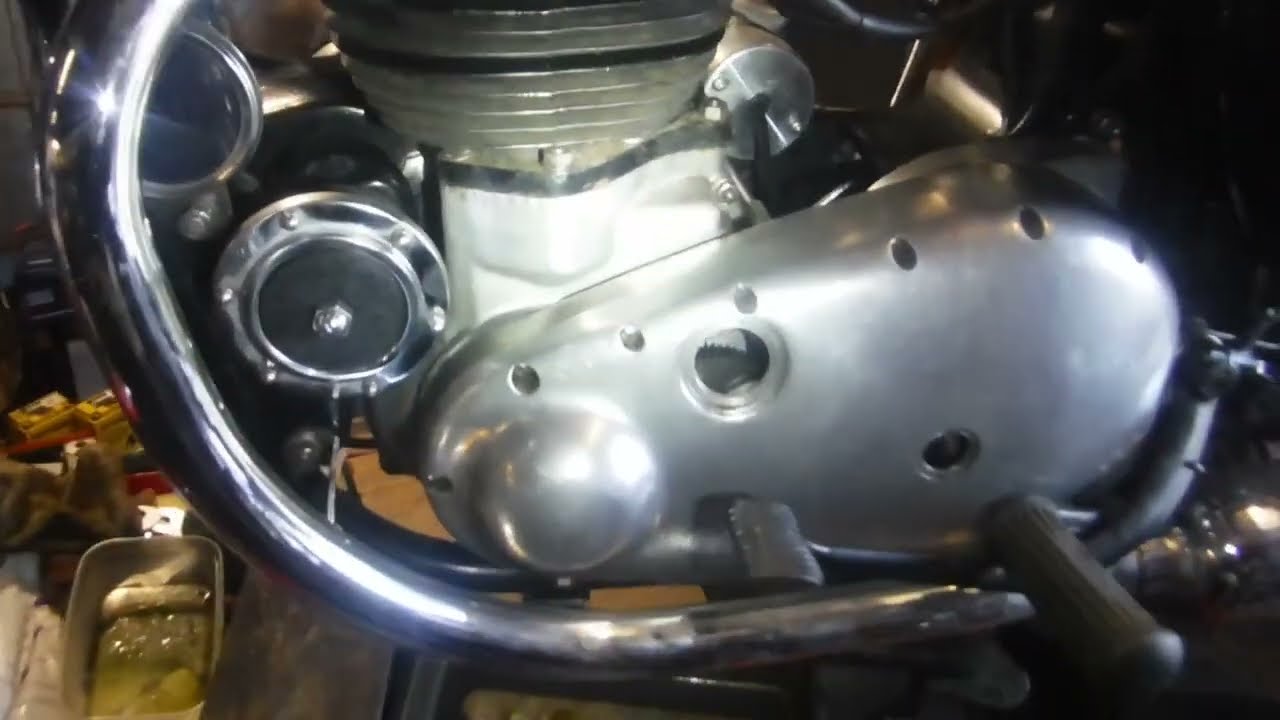 BSA A10 Super Rocket. Disturbing noises from primary case.