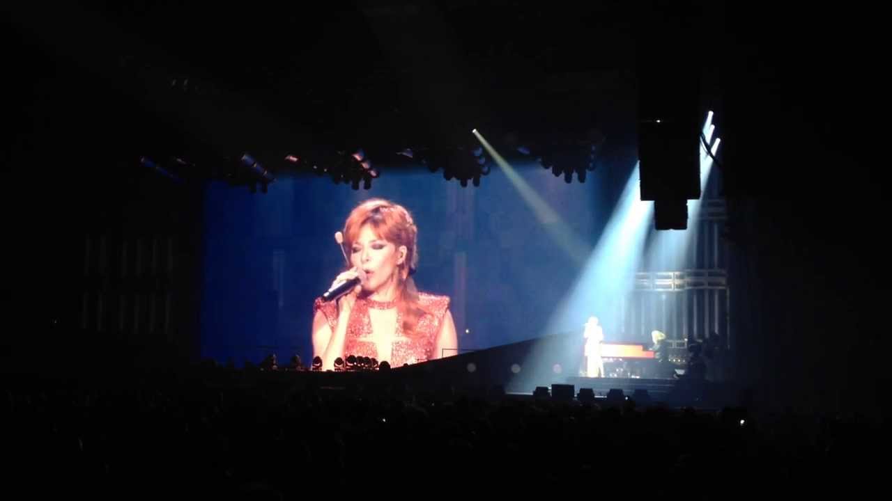 Mylène Farmer - Et pourtant (piano voix) @ Zénith Nantes - 12.10.13