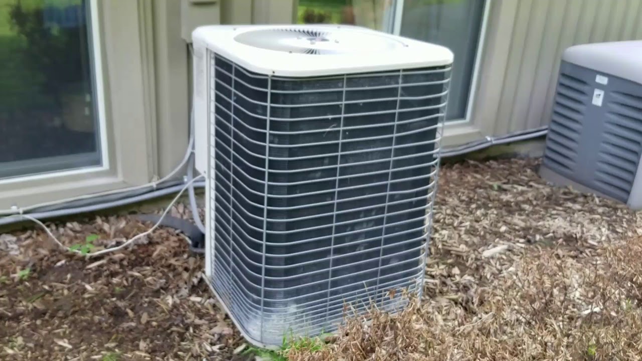 2002 Lennox Elite Series Air Conditioner first startup of 2019