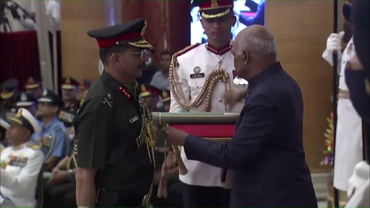 President Kovind presents Ati Vishisht Seva Medal to Lieutenant General Devendra Sharma