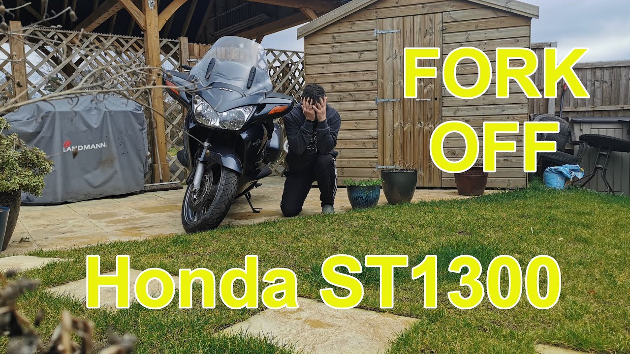 Honda ST1300 Pan-European 2008 major fork oil leak, strip down and timed. Part 1