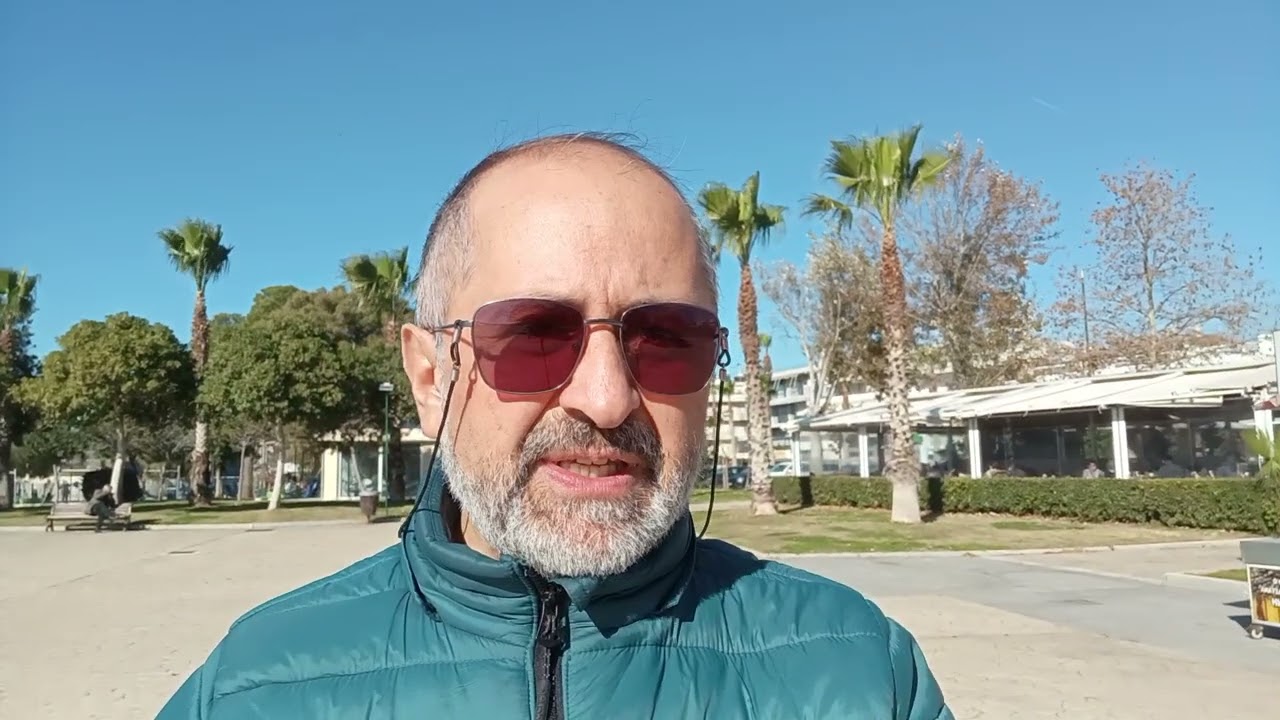 Туристический район Афин  Варкиза.Солнечный январский день.#athens