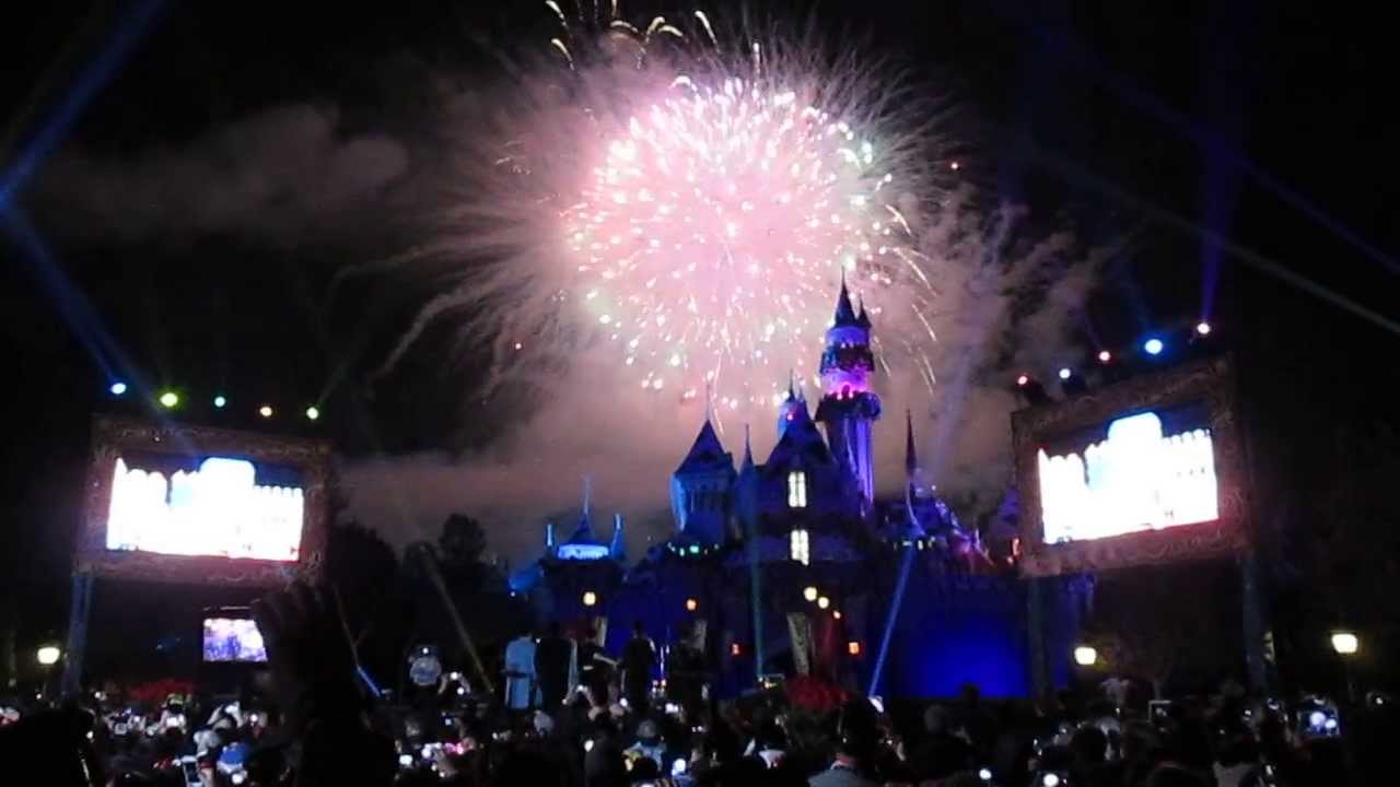 Disneyland NYE countdown and fireworks show 12 31 2013