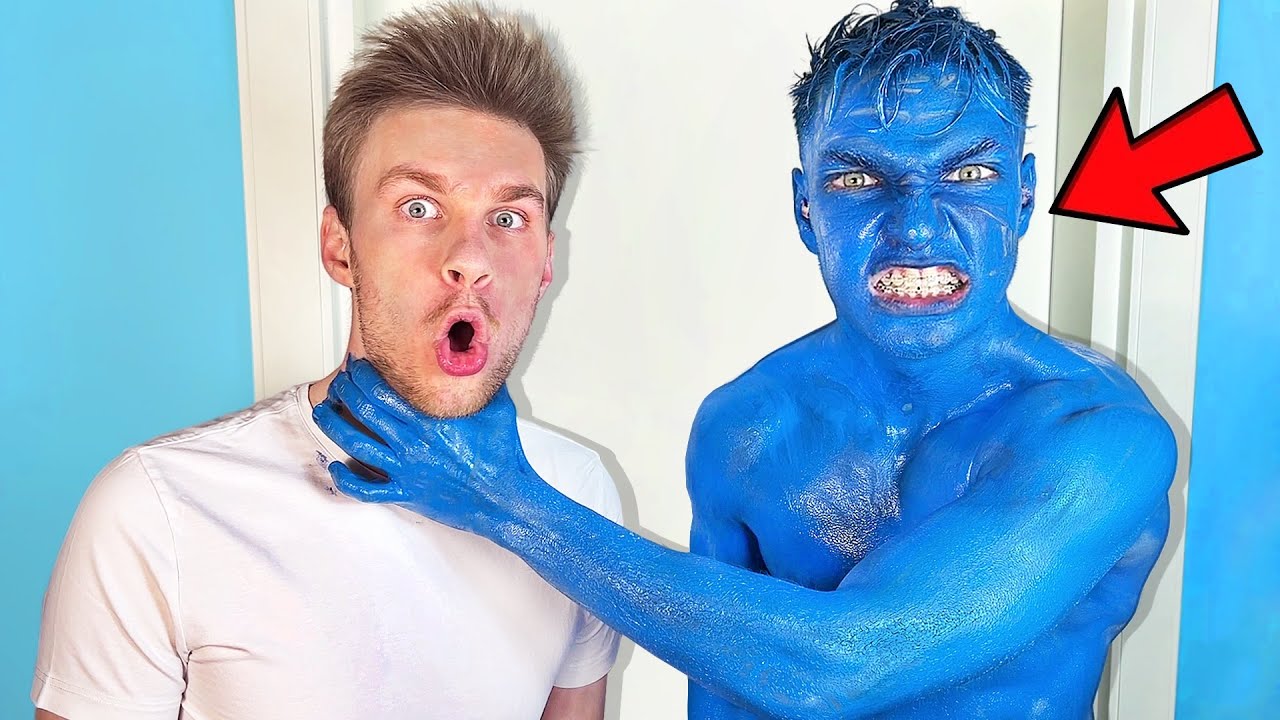 PRANK FARBĄ NA BRACIE! 🪣 | WLAŁEM MU FARBĘ do PRYSZNICA! *wkurzył się*