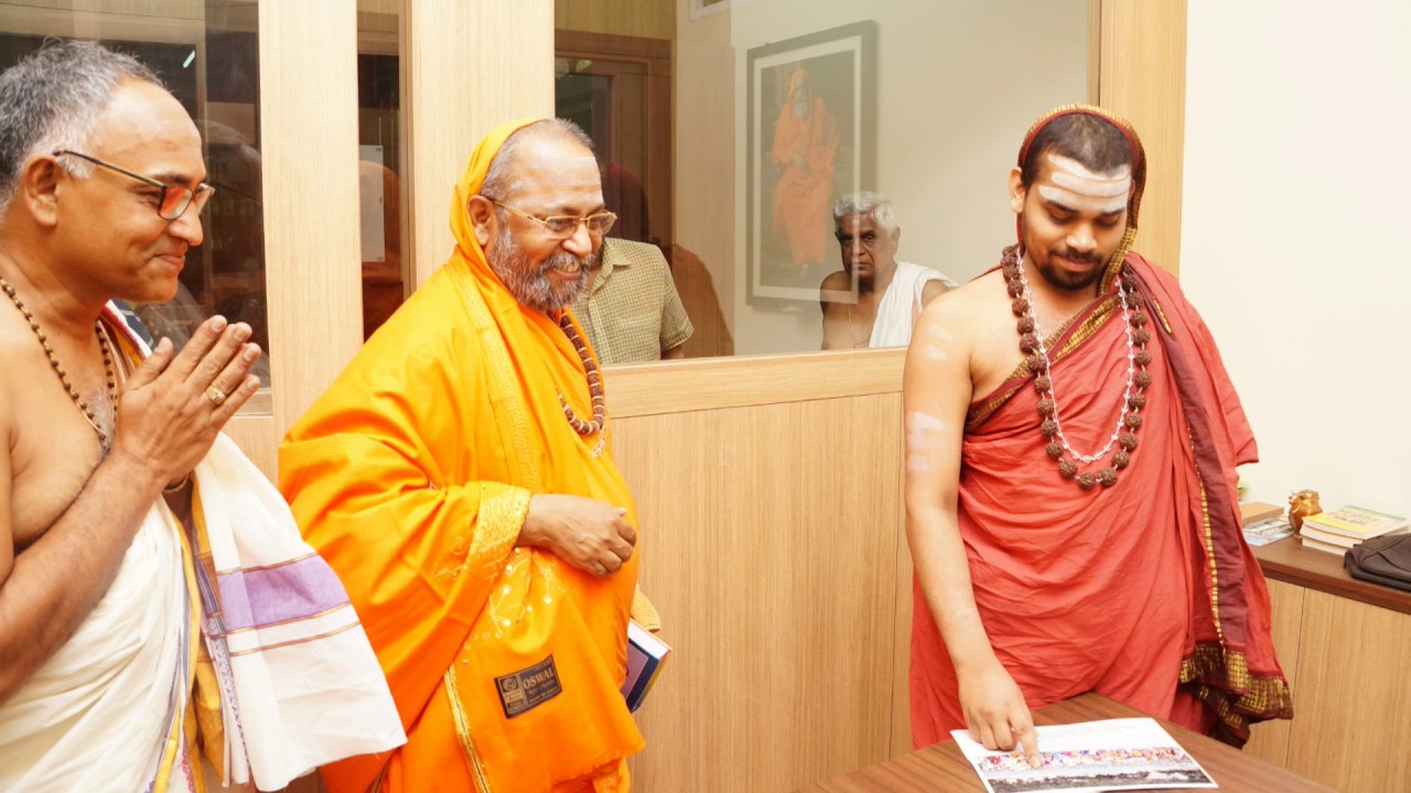 Vijaya Yatra 2017, Vedapuri   04;      Pujas by Jagadgurus