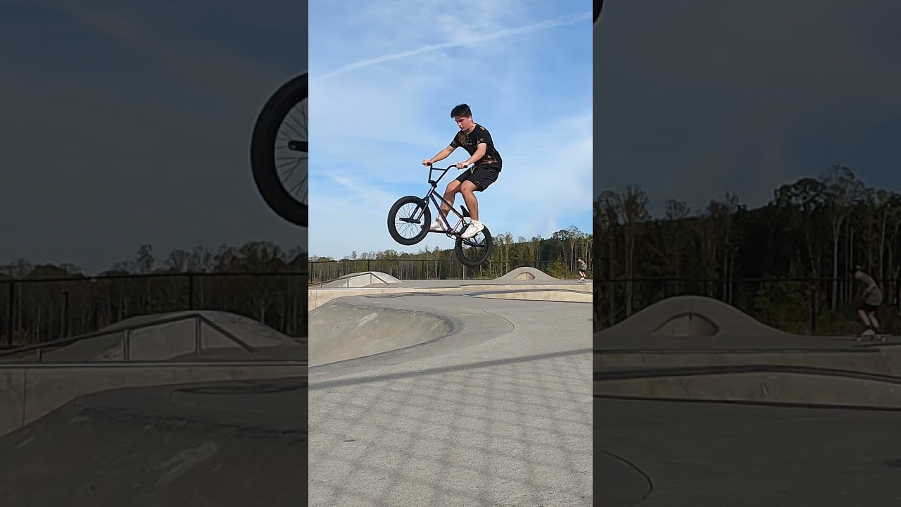 Veterans Park flat top bowl jump #bmx #skatepark #veteranspark #jump