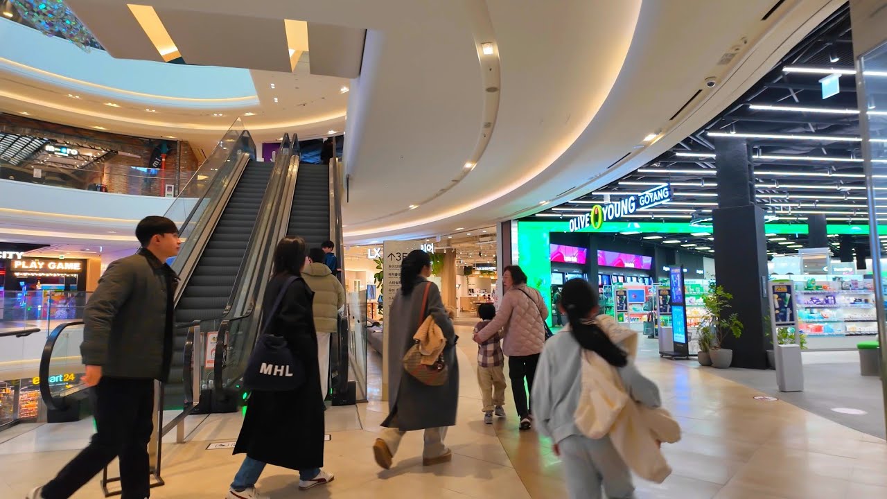 [4K Seoul] A large shopping mall near Seoul, perfect for weekend shopping with kids and dogs