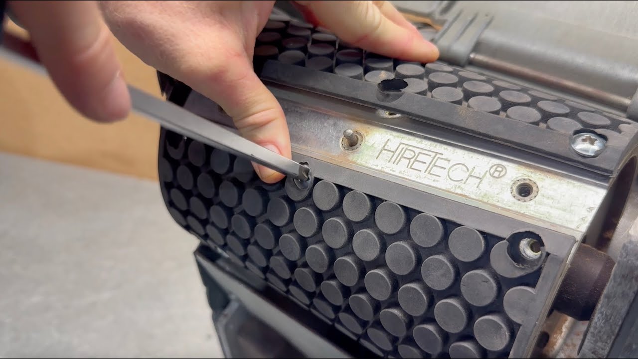 Dressing drum cover on Hiretech Drum Sander