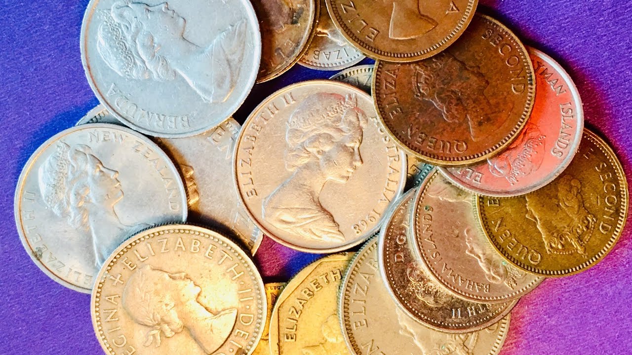 QUEEN ELIZABETH II COINS - 18 DIFFERENT COUNTRIES -  Collect them all!