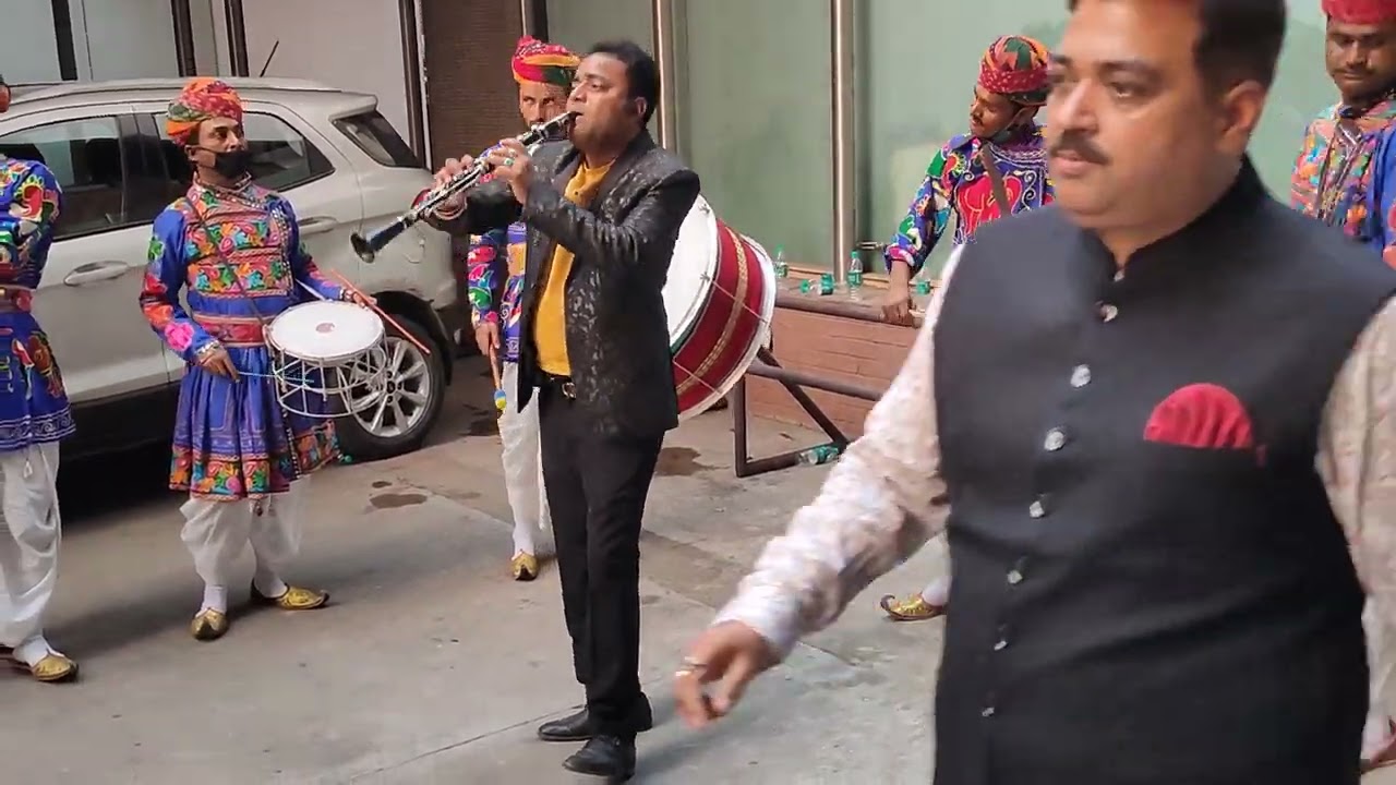 Kaahe chhed mohe by Bharat Brass Band from Jaipur.                   (Subscribe for more)