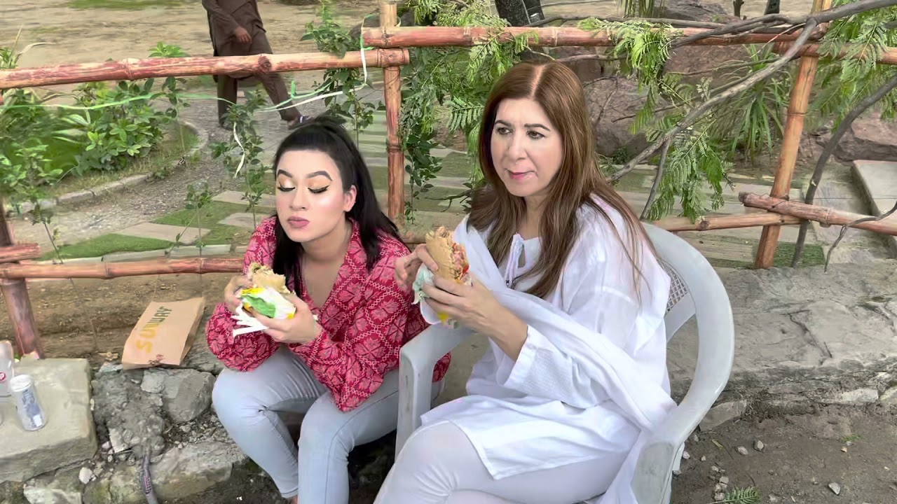 Vlog day 30 | some Awara gardi around Islamabad, Eid day 2 😋🙈