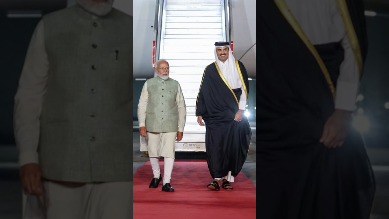 PM Modi personally receives Amir of the State of Qatar upon his arrival in New Delhi