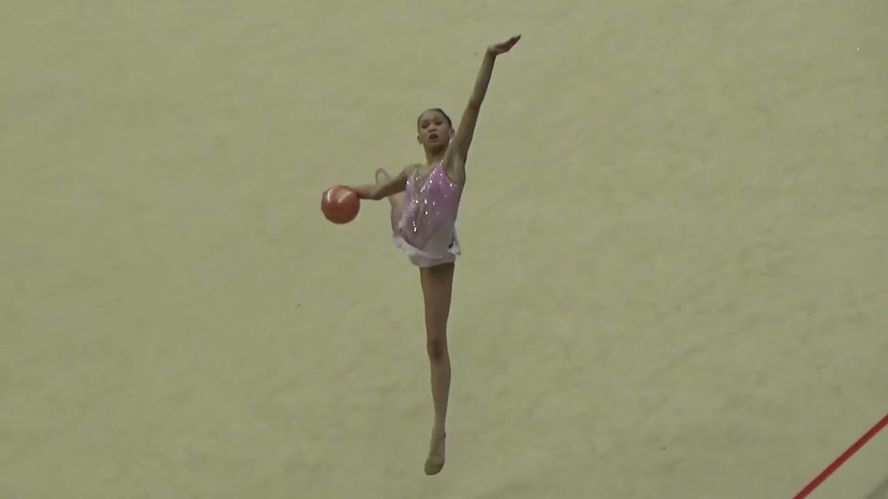 Shaïma PHILAVANH EL HATTAB ballon - 2025 Championnats de France DN3