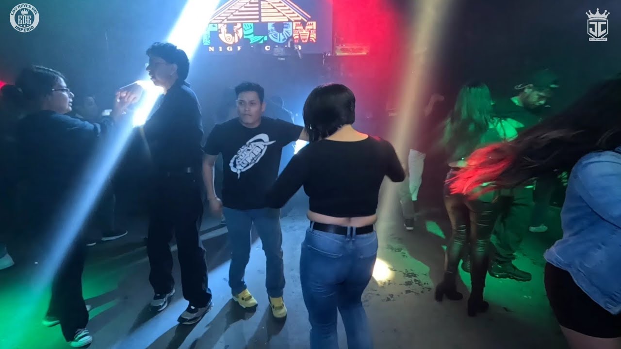 CUMBIA DE LA ALBERCA 🕺🔥 ESTRELLAS DE LA KUMBIA | EN VIVO SONIDO ULTRA KING | TULUM NIGHT CLUB | 