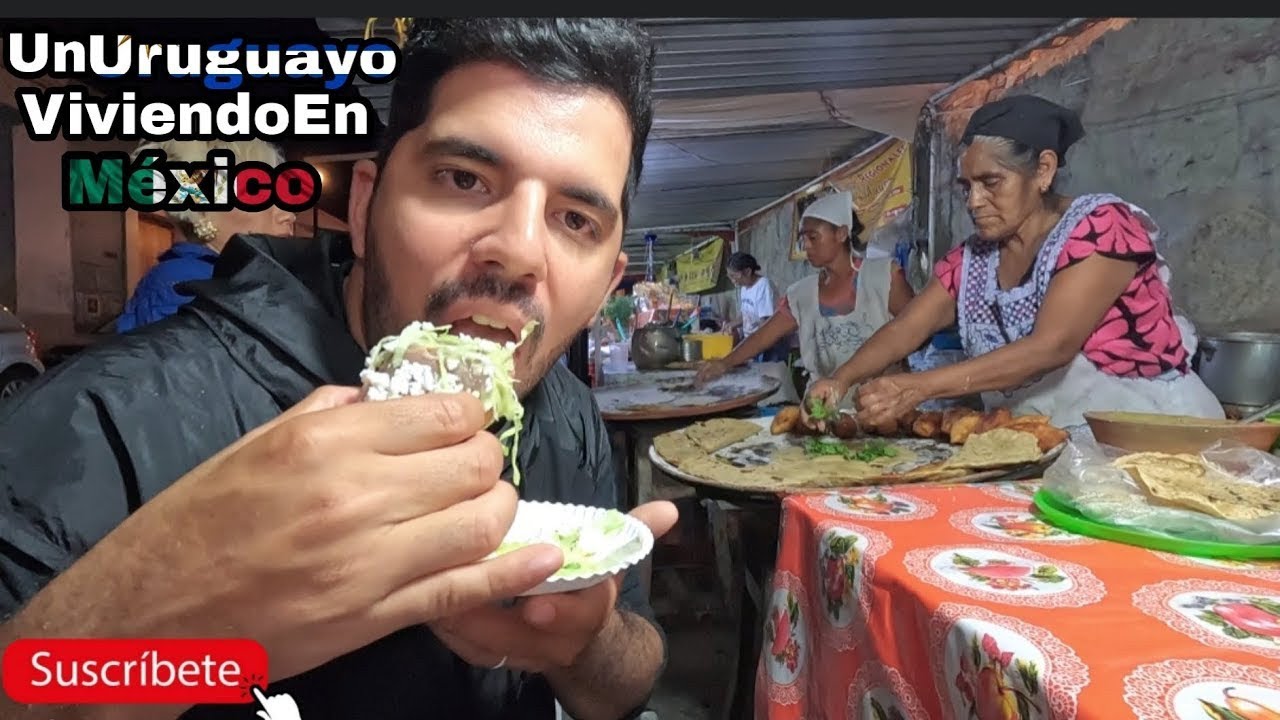 En Oaxaca si que se come rico 😋 garnachas mexicanas #mexico #travel #food