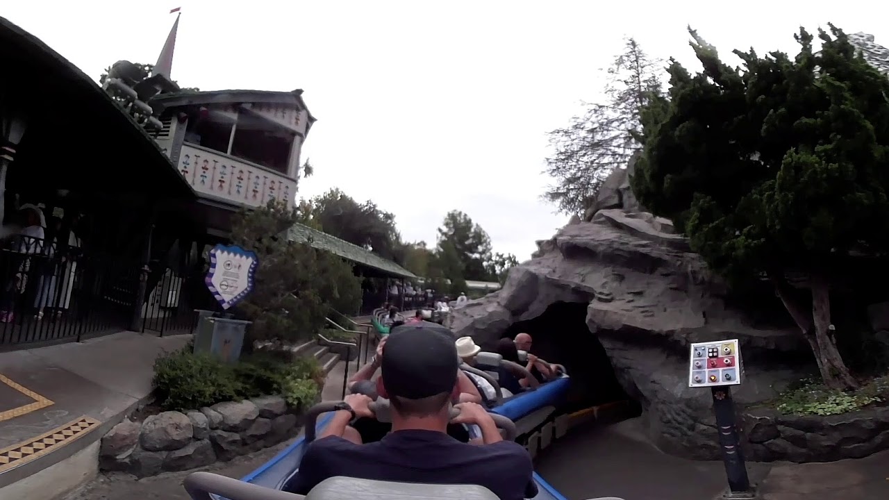 [DL] Matterhorn Bobsleds 4K 360° B Side Row 6